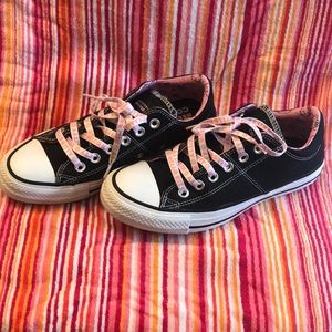 Hello Kitty Converse Women’s size 7